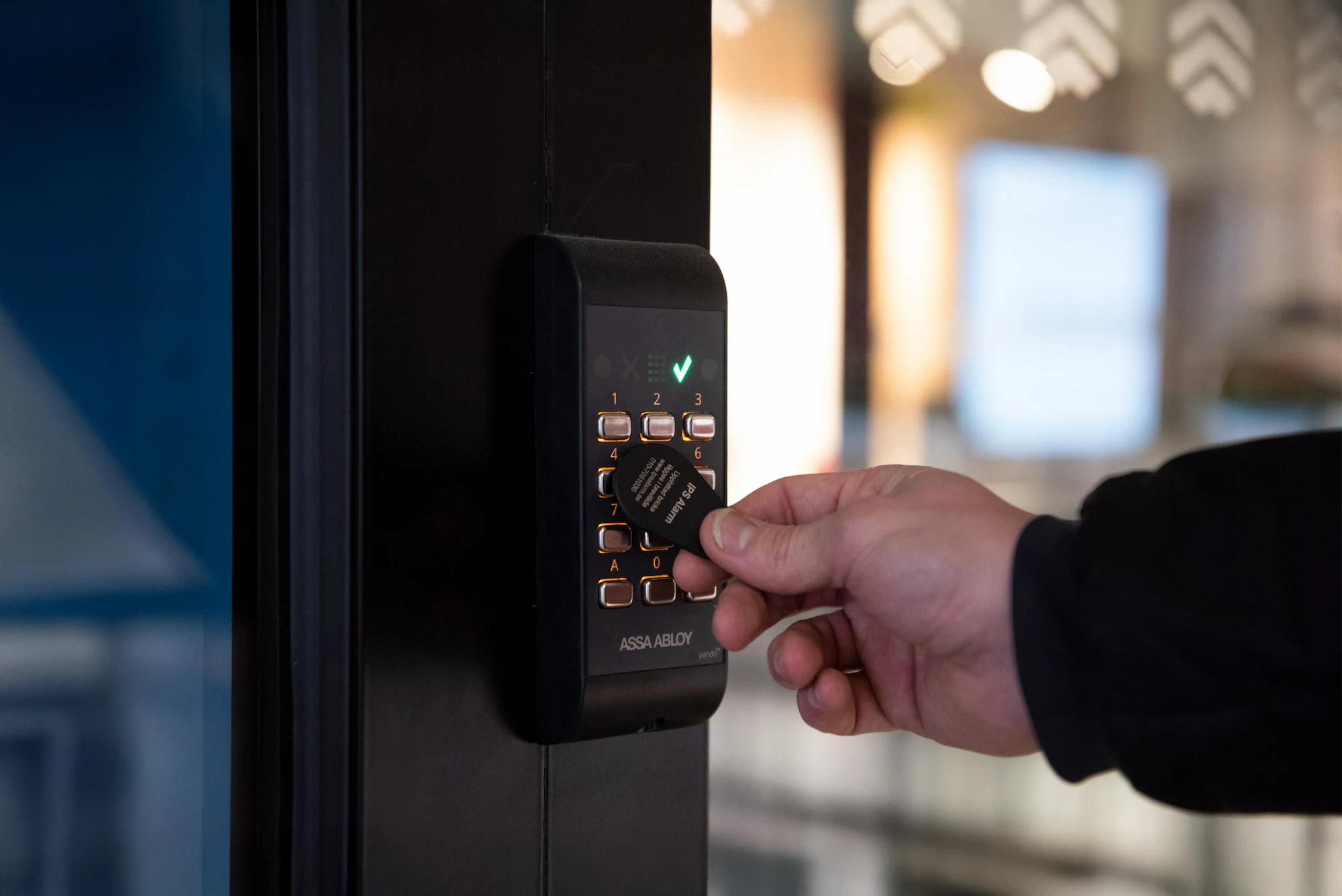Passersystem för lokaler och fastigheter | IPS Alarm